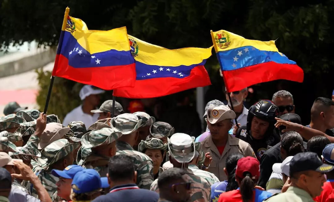 ببینید | ادعاهای آمریکا برای حمله نظامی به ونزوئلا / نماینده آمریکا: مادورو یک فراری از عدالت آمریکایی است ببینید | ادعاهای آمریکا برای حمله نظامی به ونزوئلا / نماینده آمریکا: مادورو یک فراری از عدالت آمریکایی است