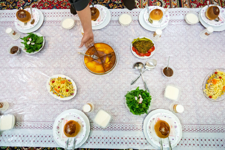 ببینید | برپایی بزرگترین سفره افطار جهان برای ثبت در رکوردهای جهانی گینس در لبنان ببینید | برپایی بزرگترین سفره افطار جهان برای ثبت در رکوردهای جهانی گینس در لبنان