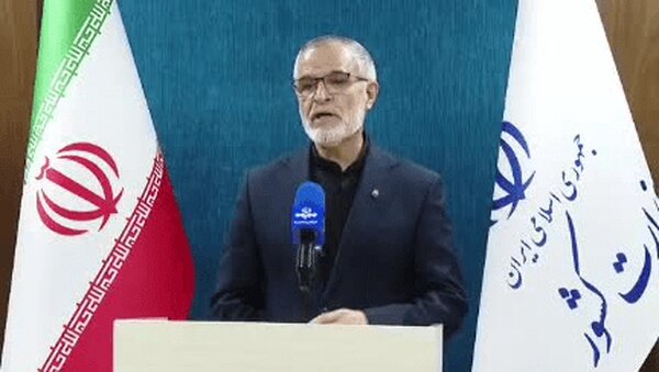 ببینید | معاون امنیتی وزیر کشور بیش از یک میلیون نفر در عراق برای حضور در مراسم تشییع رهبر شهید اعلام آمادگی کردند ببینید | معاون امنیتی وزیر کشور بیش از یک میلیون نفر در عراق برای حضور در مراسم تشییع رهبر شهید اعلام آمادگی کردند