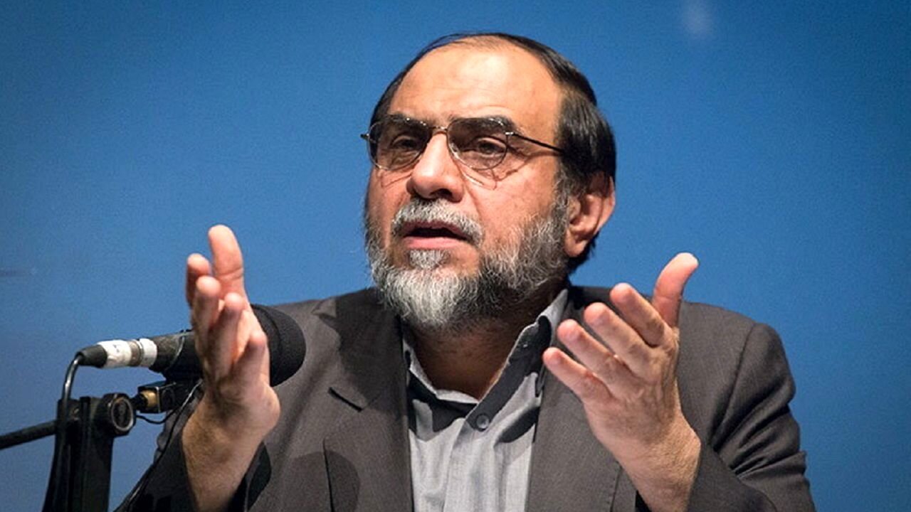 پیشنهاد جنجالی نظریهپرداز اصولگرا: باید برای ترور ترامپ جایزه گذاشته و کاخ سفید را بزنیم پیشنهاد جنجالی نظریهپرداز اصولگرا: باید برای ترور ترامپ جایزه گذاشته و کاخ سفید را بزنیم